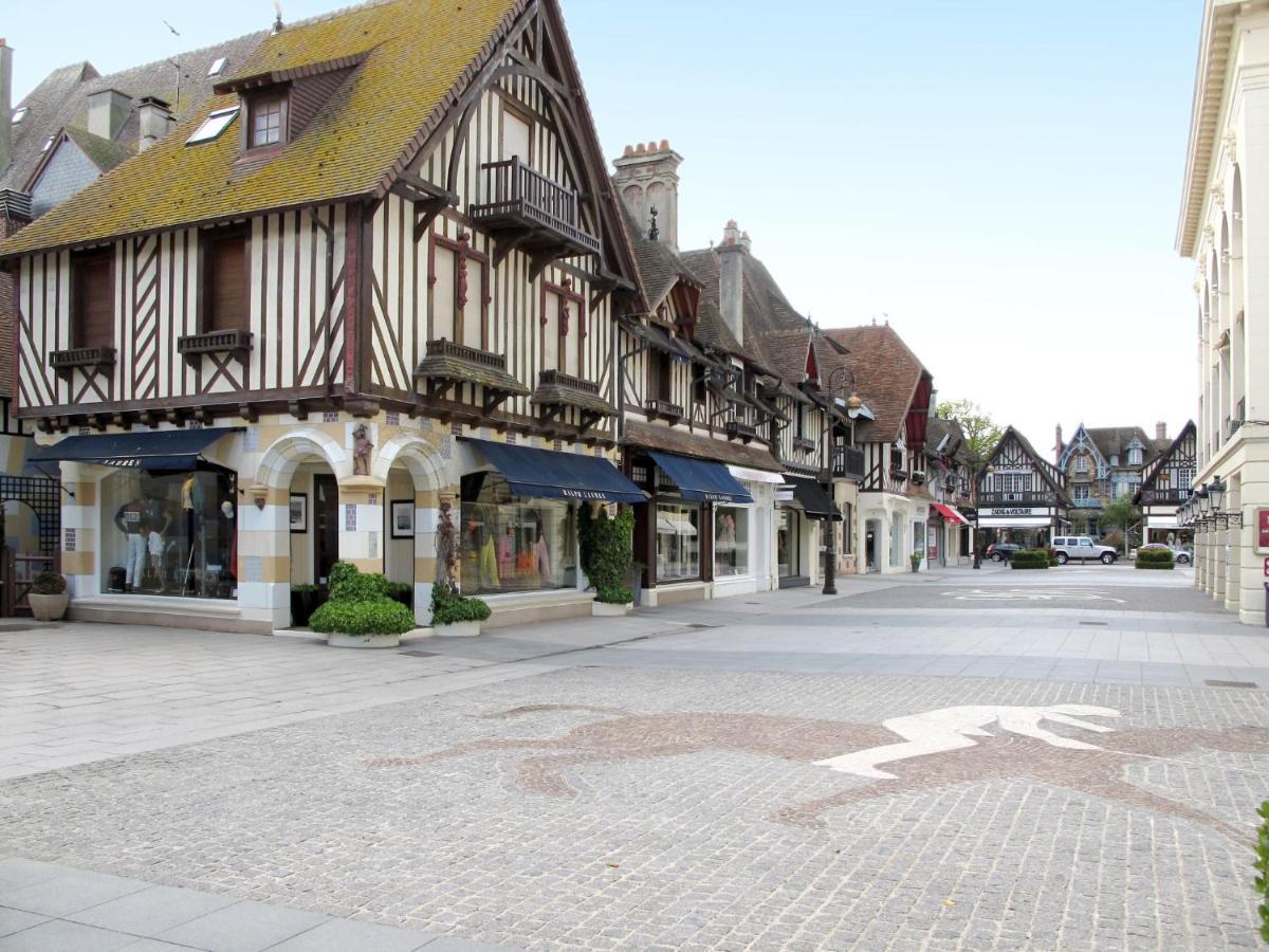 Apartment Les Jardins du Yacht Club Deauville Exterior foto